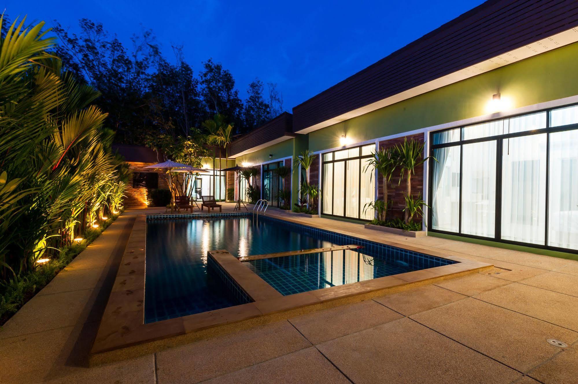 Jinda Resort Nai Yang Beach Exterior foto